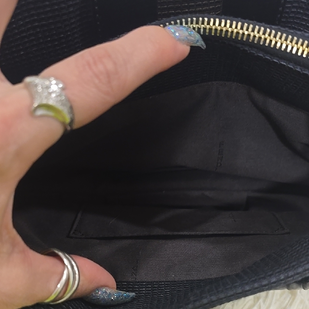 Elegant Black Handbag - Picture 7 of 13